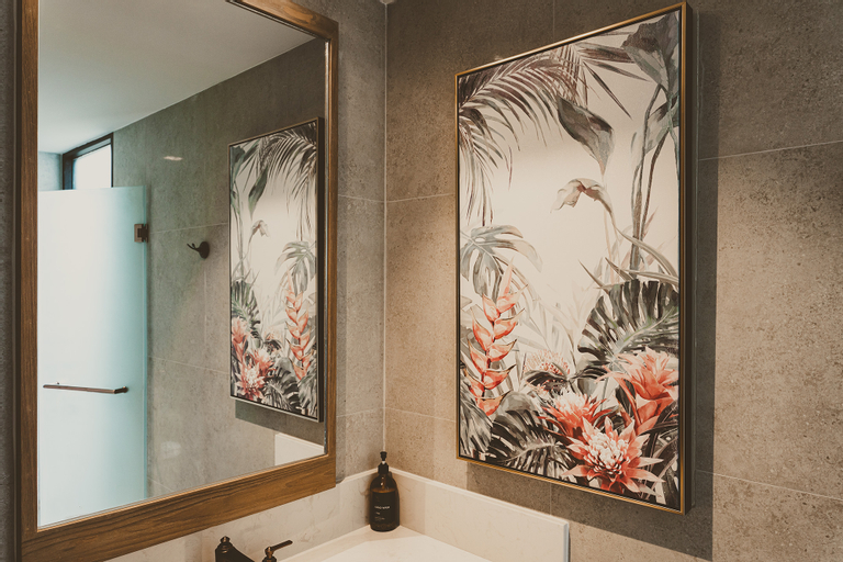 Bathroom 7