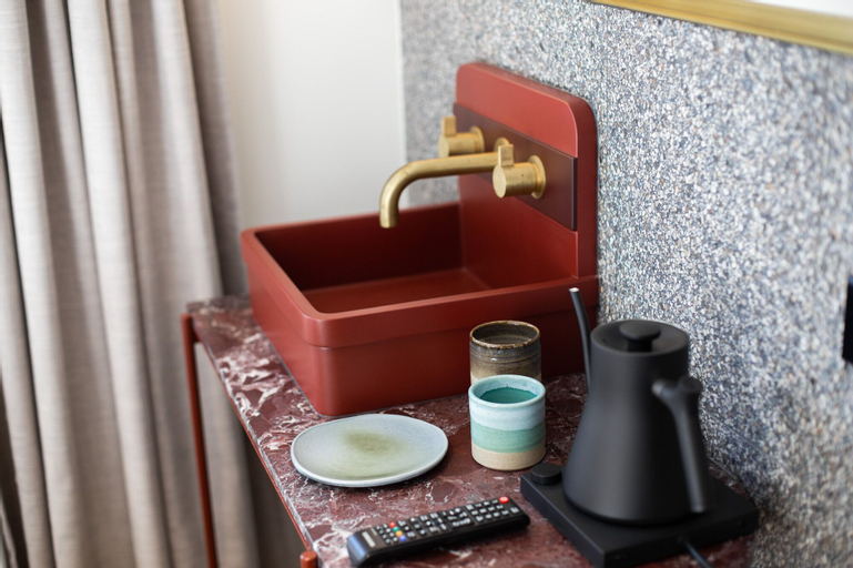 Amenities 8