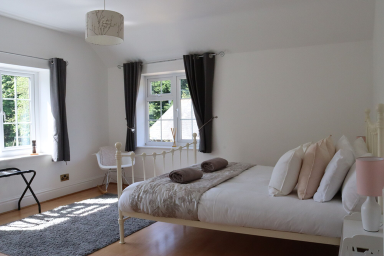 Bedroom 3, Bozeat House - Country Retreat, Northamptonshire