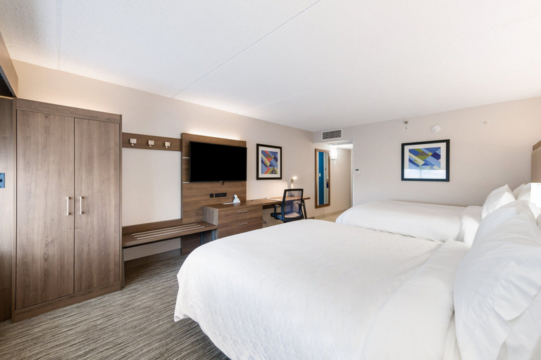 Bedroom 5, Holiday Inn Express NAPERVILLE by IHG, Dupage