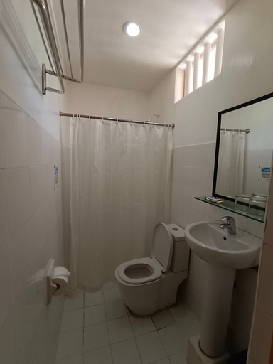 Bathroom 4, Malapascua Exotic Island Dive and Beach Resort, Daanbantayan