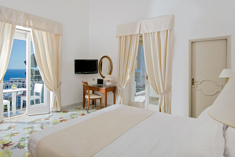 Bedroom 4, Hotel Syrene, Napoli