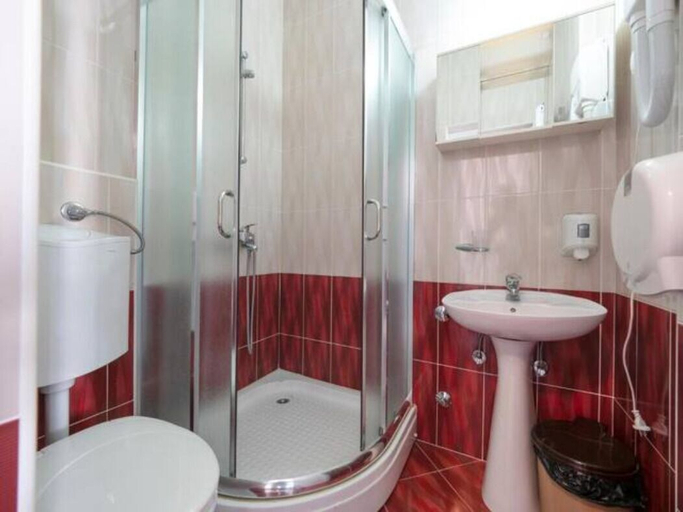 Bathroom 4, Mediterranean Guest House Balkan