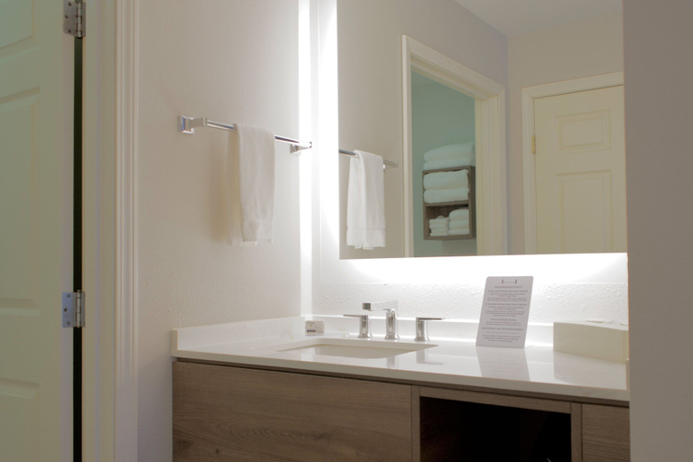 Bathroom 2, Staybridge Suites AKRON-STOW-CUYAHOGA FALLS, Summit