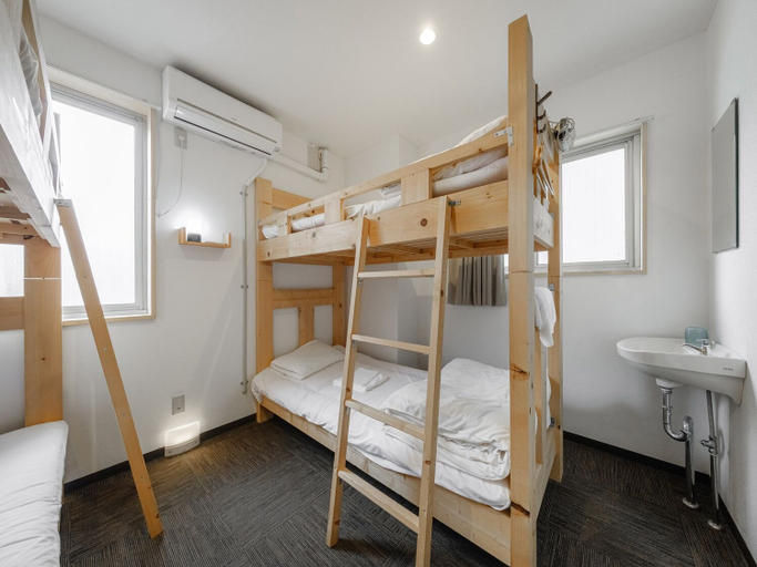 Bedroom 2, Guesthouse Hakodate Bay - Hostel, Hakodate