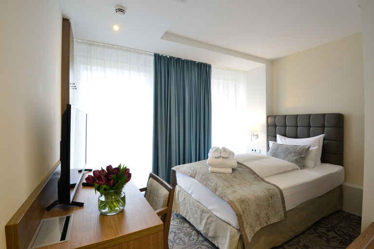 Bedroom 4, Parkhotel Residenz, Nordfriesland