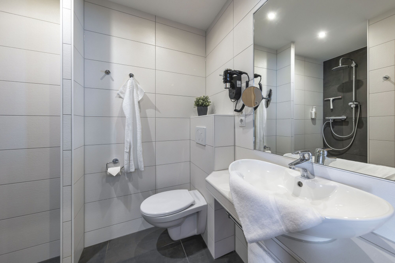 Bathroom 5, AKZENT Hotel Roter Ochse, Mayen-Koblenz