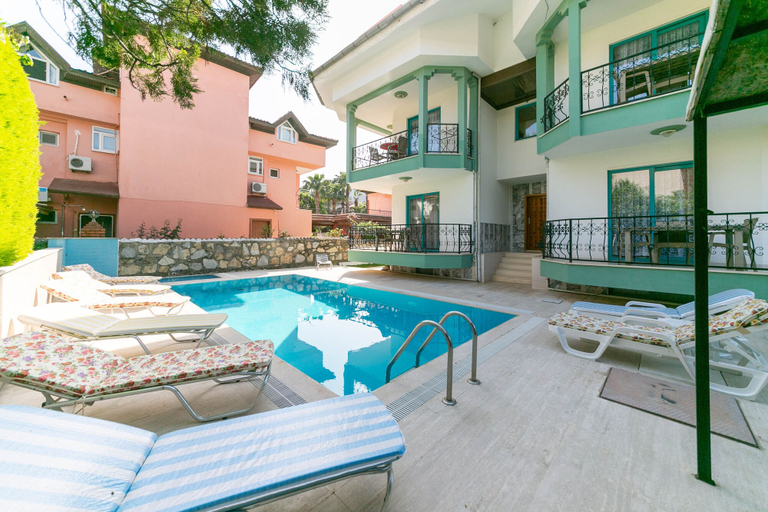 Sport & Beauty 5, Dere Daireler Icmeler Marmaris, Marmaris