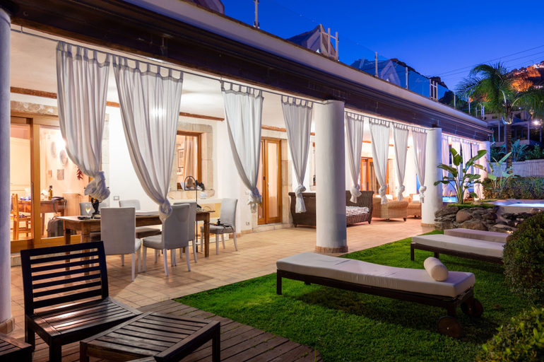 Exterior & Views 2, Villa Zagara Garden, Messina