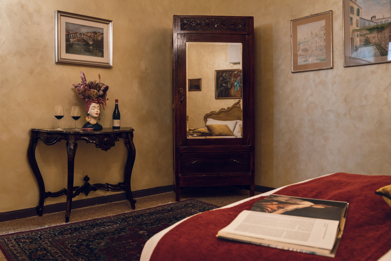 Bedroom 4, Palazzo San Luca, Venezia