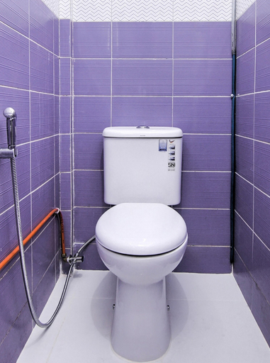 Bathroom, OYO 3317 Maju Jaya Homestay Syariah, Bogor