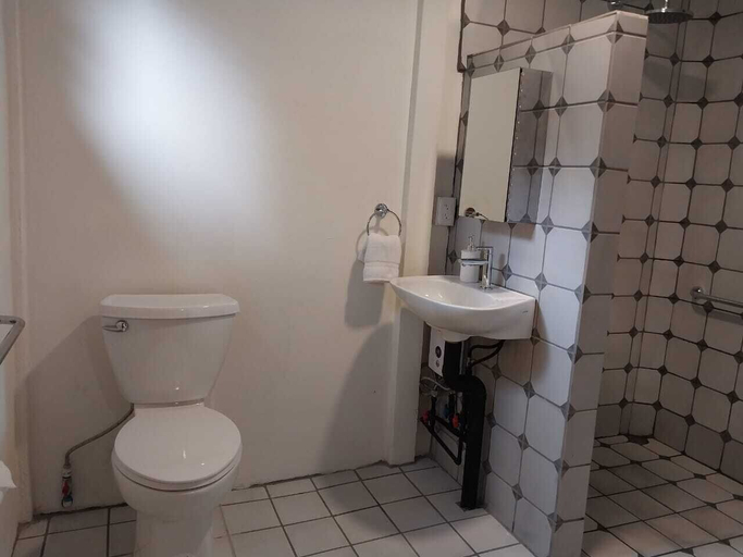 Bathroom 4, Curuba Lodge, Dota