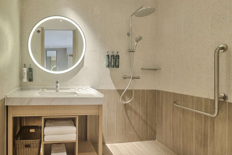 Bathroom 5, Hilton Garden Inn Zhuhai Jinan University, Zhuhai