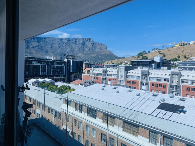 Others 5, Urban Elephant At The Docklands, City of Cape Town