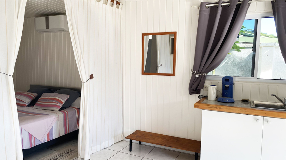 Bedroom 3, Mahina's Lodge