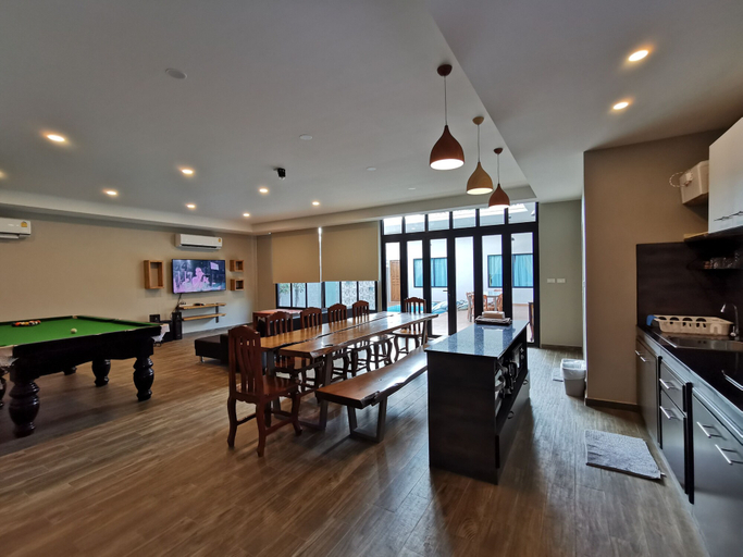 Food & Drinks 5, Thepprasit Cosy, Pattaya