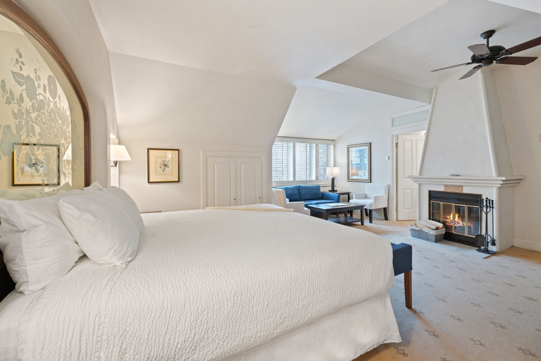 Bedroom 3, Poste Montane Lodge, Eagle