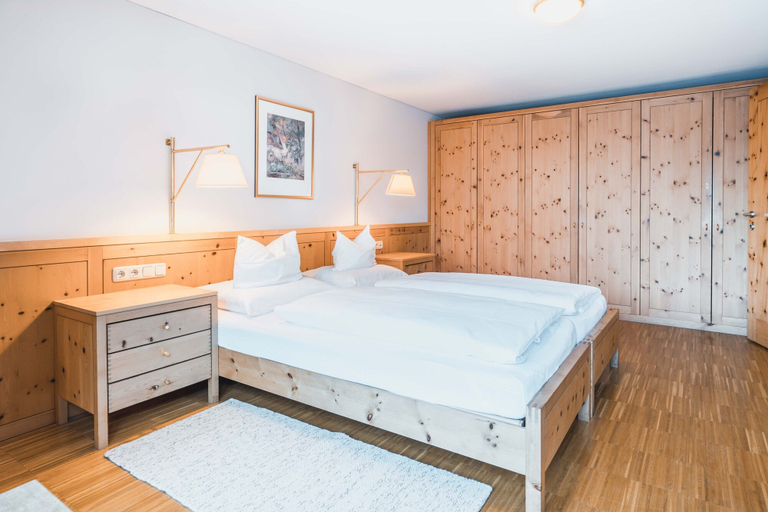 Bedroom 4, Felbermayer Hotel & AlpineSpa - Montafon, Bludenz