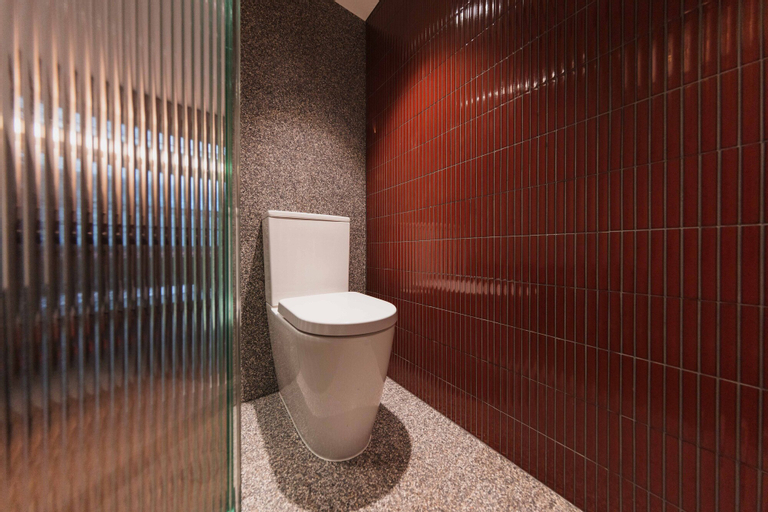 Bathroom 12
