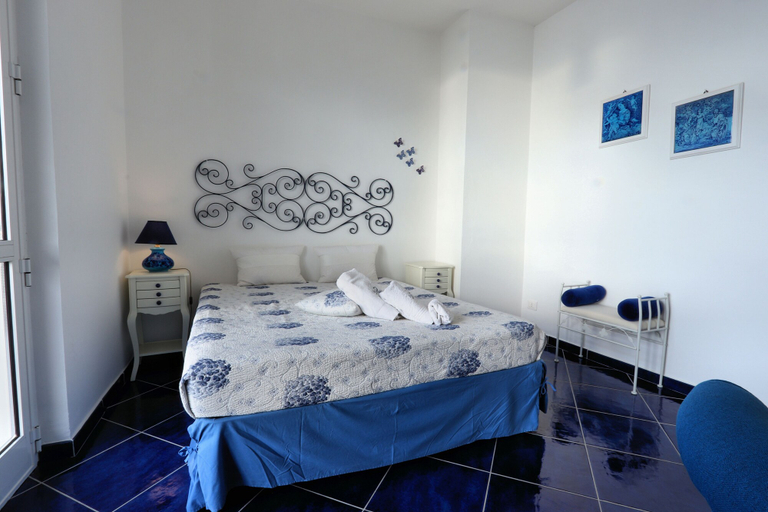Bedroom 4, Due Relais - Panoramic Sea View Suites, Salerno