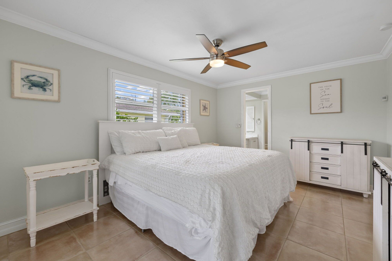 Bedroom 3, Dolphin Crossing Villa, Lee