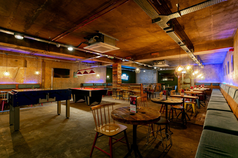 Food & Drinks 5, Cedar Court Huddersfield, Kirklees