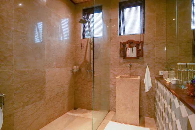Bathroom 5