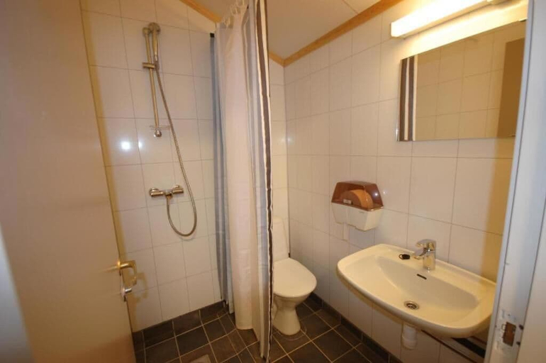 Bathroom 4, Sjoa Hostel, Sel
