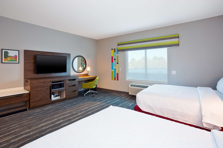 Bedroom 3, Hampton Inn By Hilton Paris, Henry