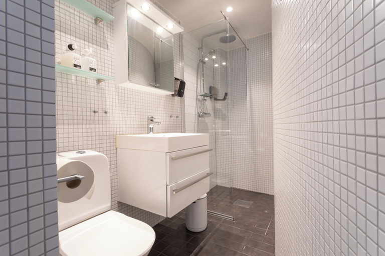 Bathroom 4, ApartDirect Gamla Stan III, Stockholm