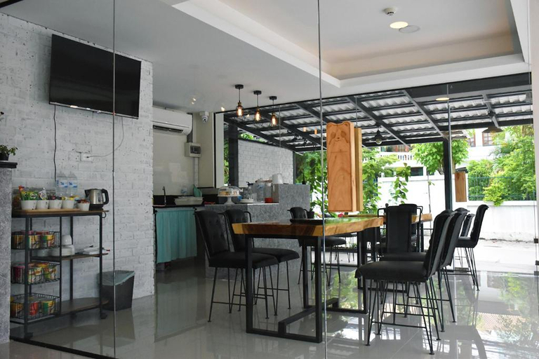 Food & Drinks 2, TUCK Me iN, Muang Chiang Mai
