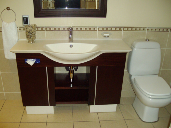 Bathroom 4, Southern Sun O.R Tambo, Ekurhuleni