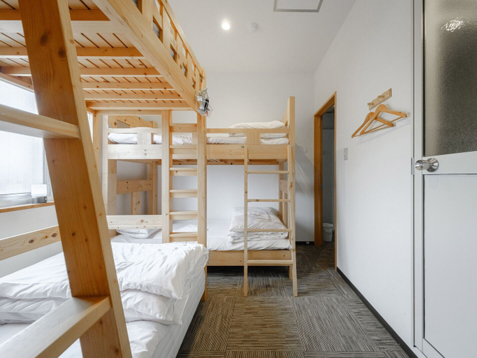 Bedroom 2, Guesthouse Hakodate Bay - Hostel, Hakodate
