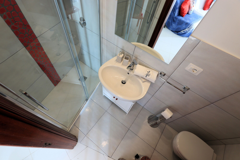 Bathroom 5, Due Relais - Panoramic Sea View Suites, Salerno