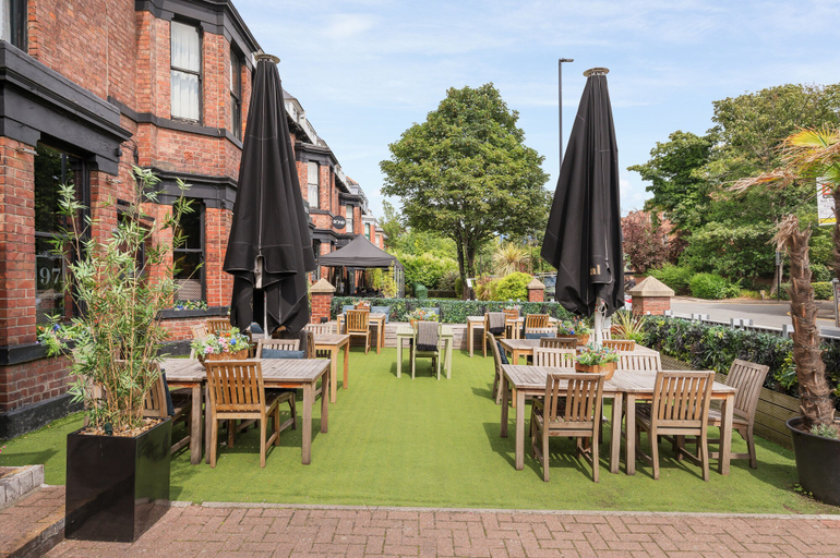 Food & Drinks 5, Cairn Hotel Newcastle Jesmond, Newcastle upon Tyne