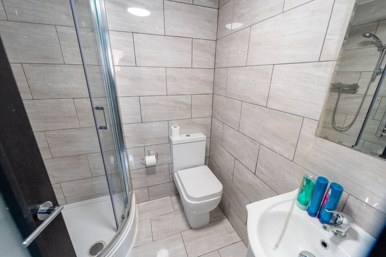 Others 3, Studio Close to Selly Oak Train Station, Birmingham
