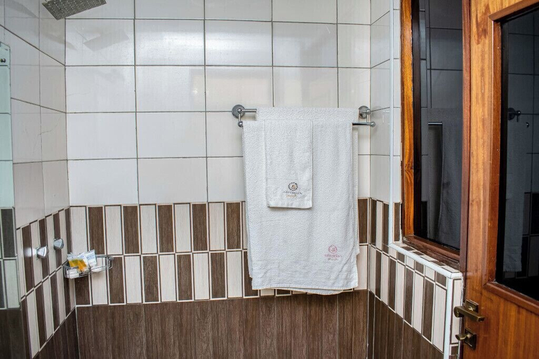 Bathroom 4, Astorian Grand Hotel, Naivasha