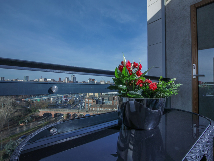 Others 4, Central Leeds Penthouse, Leeds