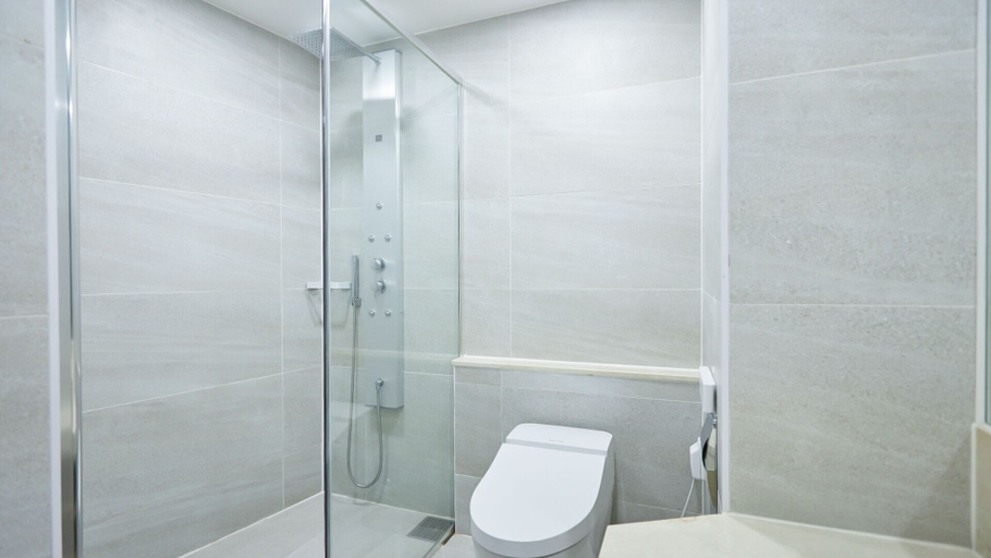 Bathroom 4, Chuncheon Eston Hotel, Chuncheon