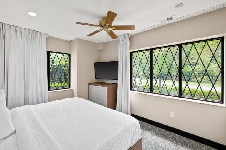 Bedroom 3, English Inn of Charlottesville, Charlottesville