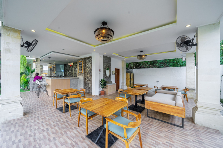 Food & Drinks 4, Puri Uma Ratu, Badung