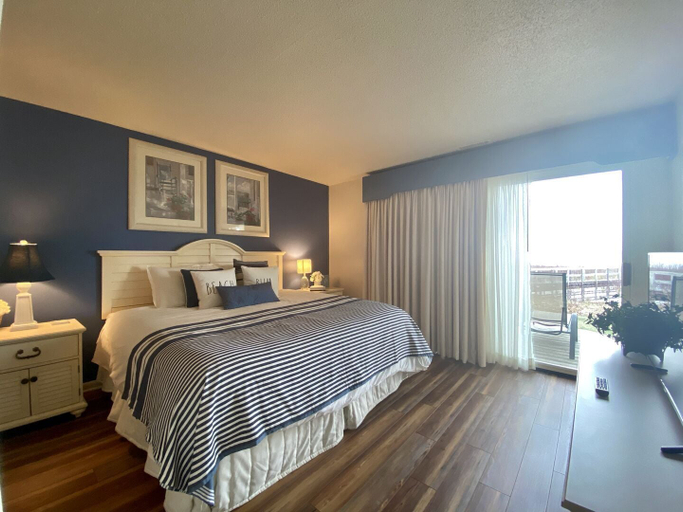 Bedroom 2, The Shores Lake View Condo Unit 5638, Grand Traverse