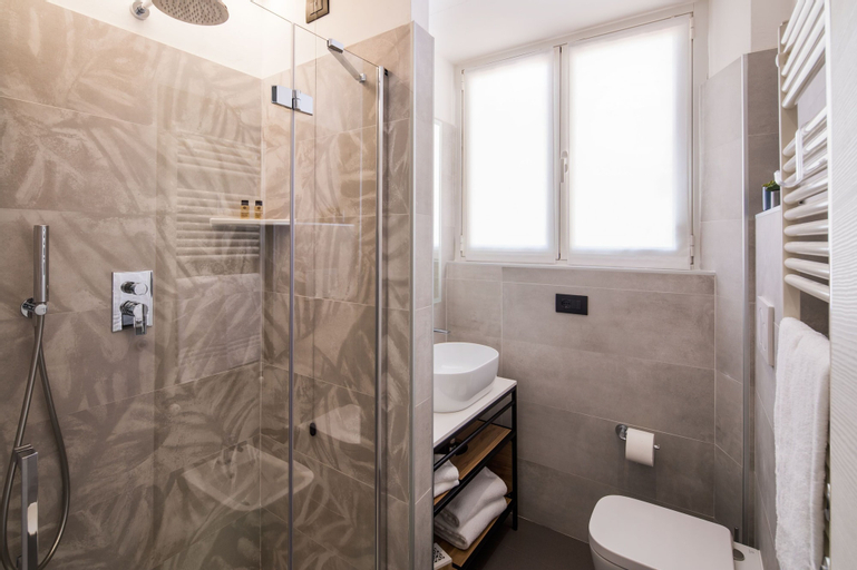 Bathroom 5