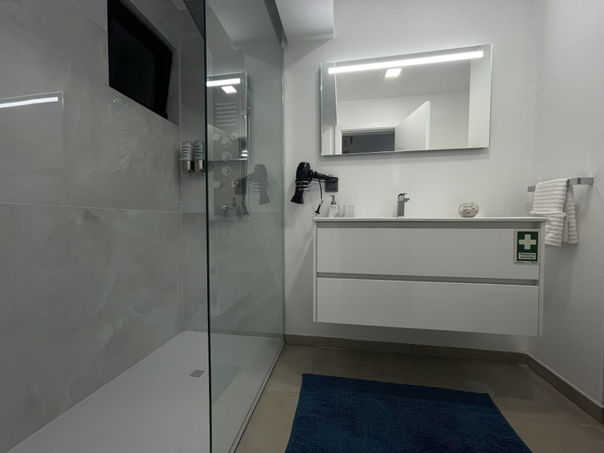 Bathroom 3, Sea and Sun 4 You - Jardins da Imperatriz, Funchal