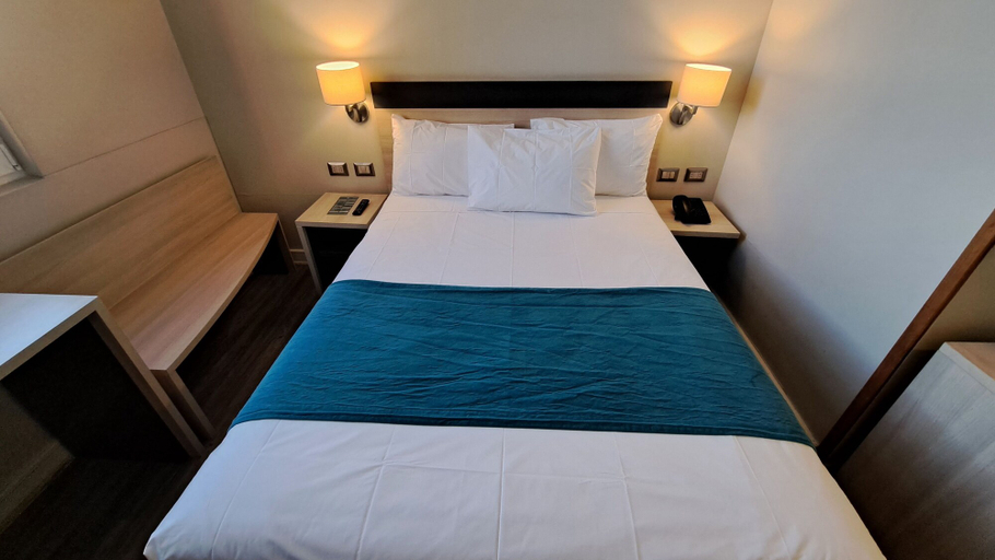 Bedroom 3, Diego de Almagro Calama Express, El Loa