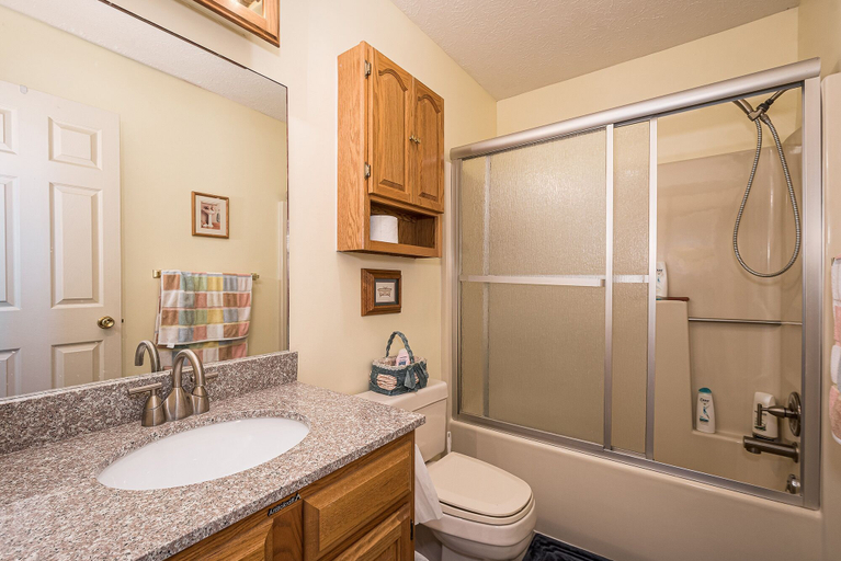 Bathroom 3, Sunset Serenity, Garrett