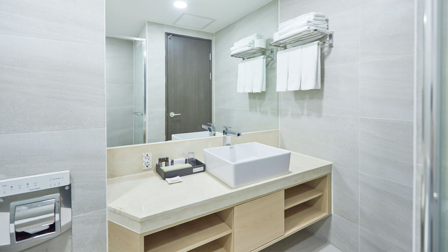 Bathroom 4, Chuncheon Eston Hotel, Chuncheon