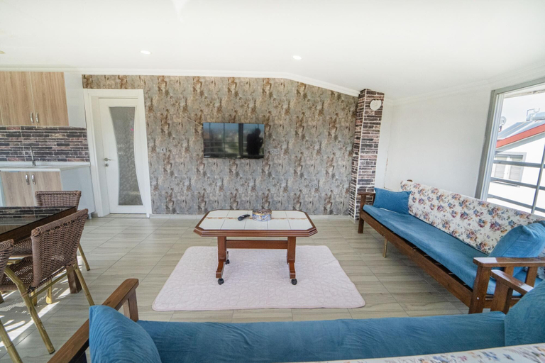 Room 5, Flat With Mountain View in Fethiye, Fethiye