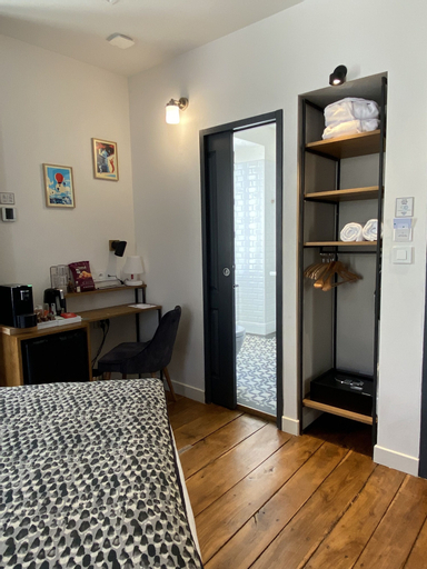 Bedroom 28
