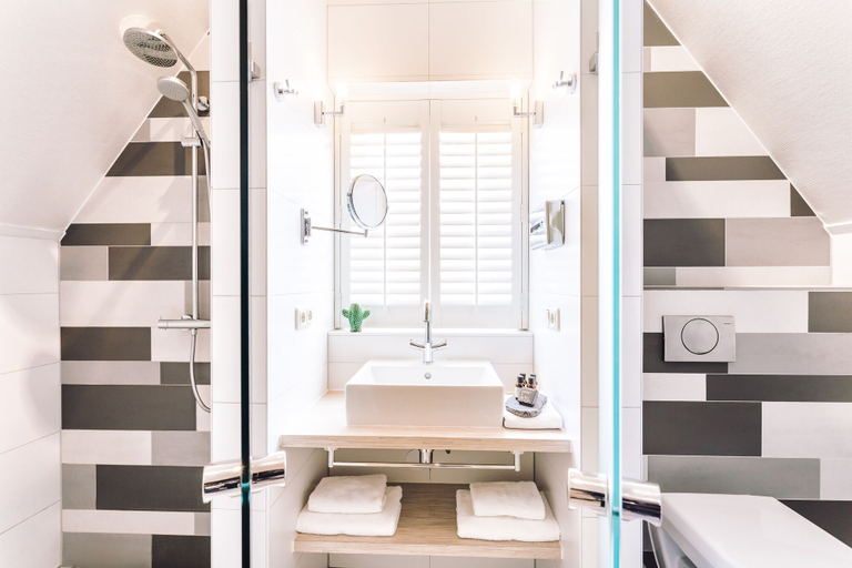 Bathroom 3, Logement Overzee, Ameland